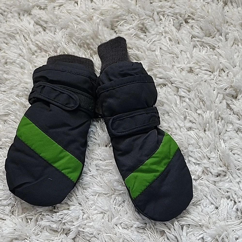 The Children Place Cozy Gray Winter Mittens 24mos To 4T